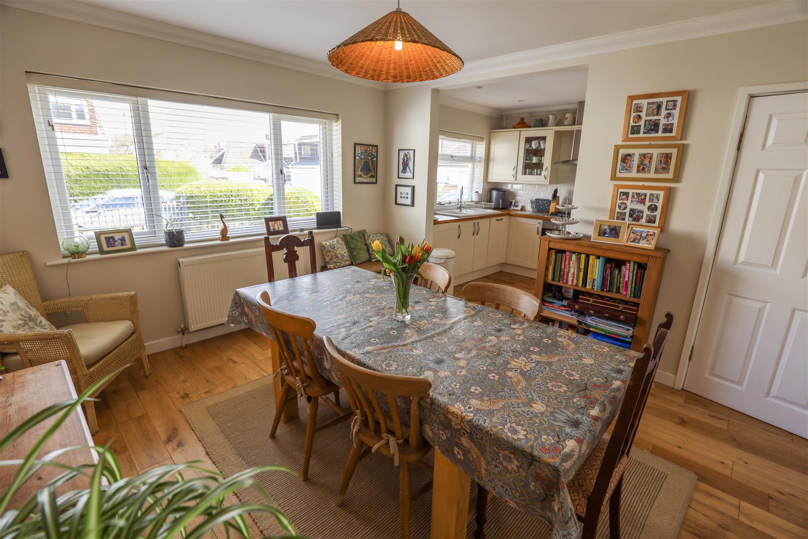 4 Seys Close, Cowbridge, Vale of Glamorgan, CF71 7BW